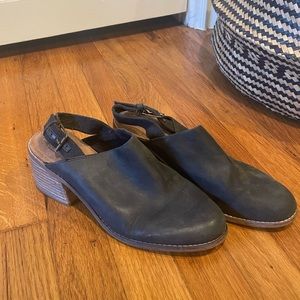 TOMS Black bootie with heel strap